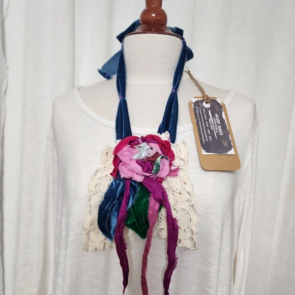 JABOT💝MOSSIE ANNA ARTISAN DESIGN NWT !!WEAR MANY WAYS!!❤️💖OOAK - Picture 3 of 16